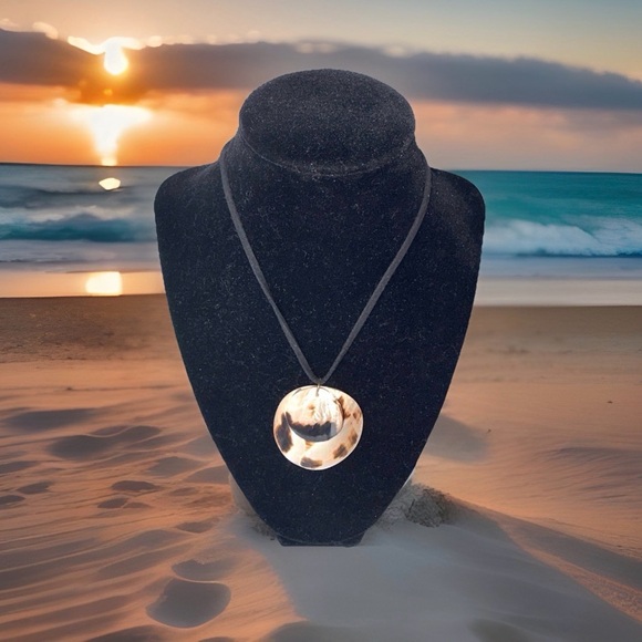 Natural Shell Pendant Necklace Black Cord Layered Round Boho Beach - Picture 2 of 12